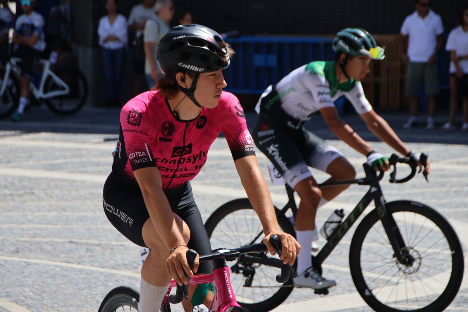 Salida II Vuelta Ciclista a Castilla y León Sub-23 y Élite