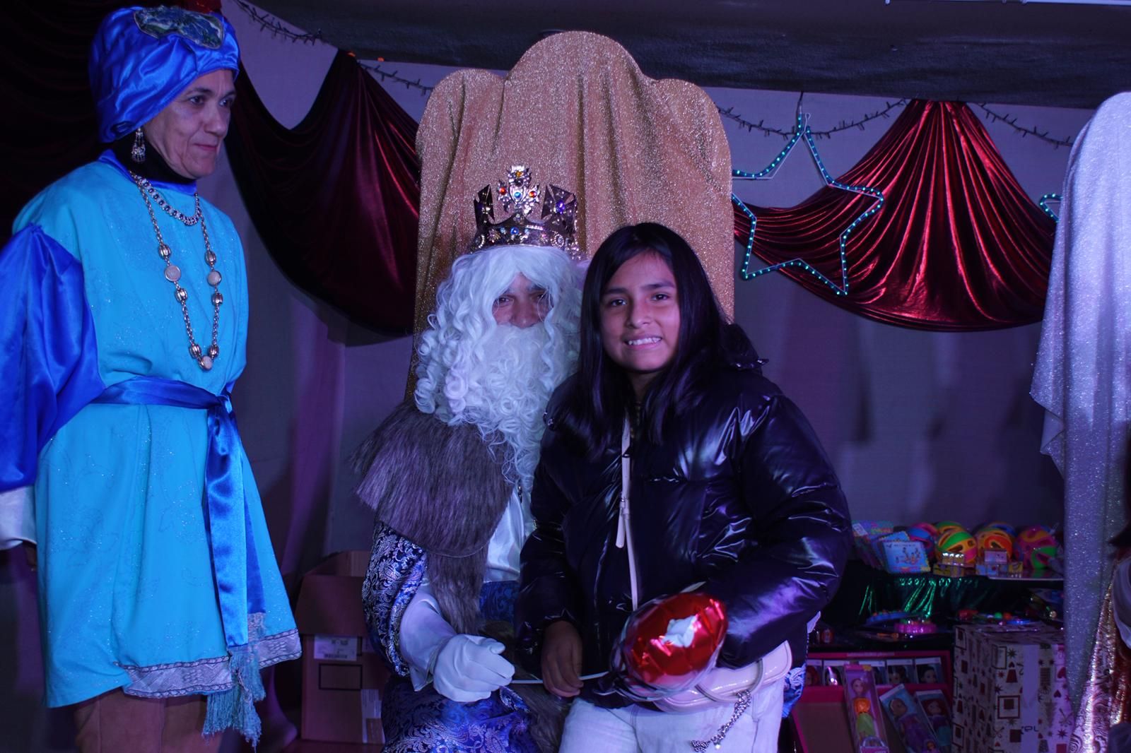 Los Reyes Magos reciben las cartas de los niños de El Encinar