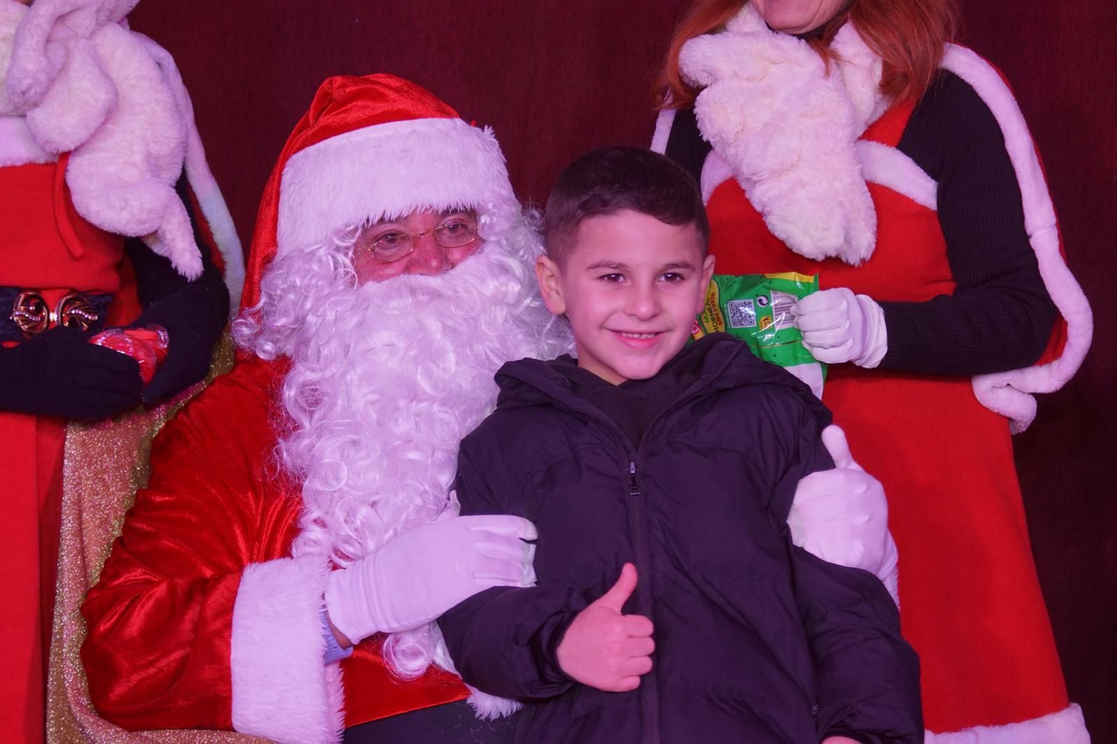 El Encinar recibe la visita de Papa Noel