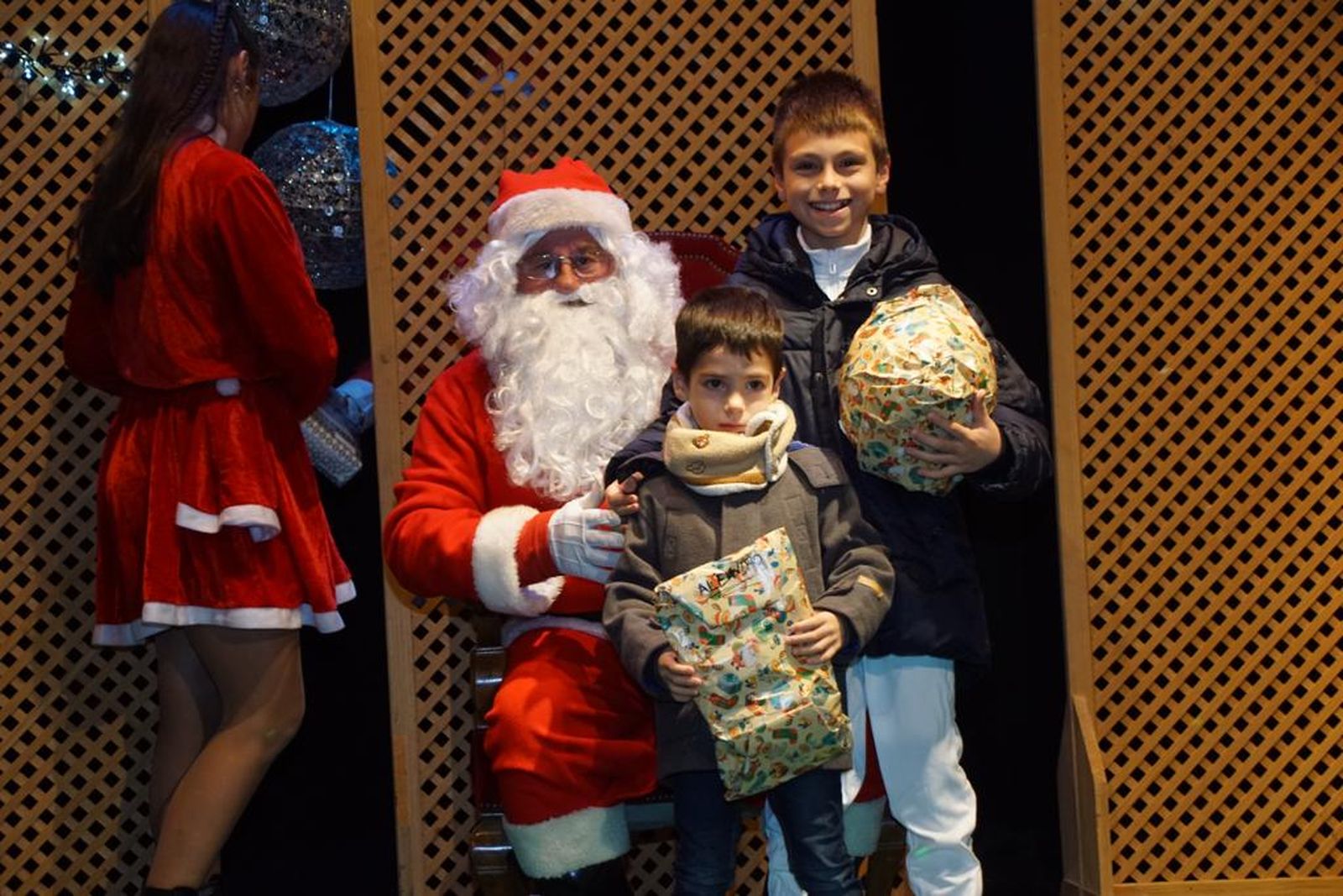 2a000955-e5e5-4fe7-925d-243303309440