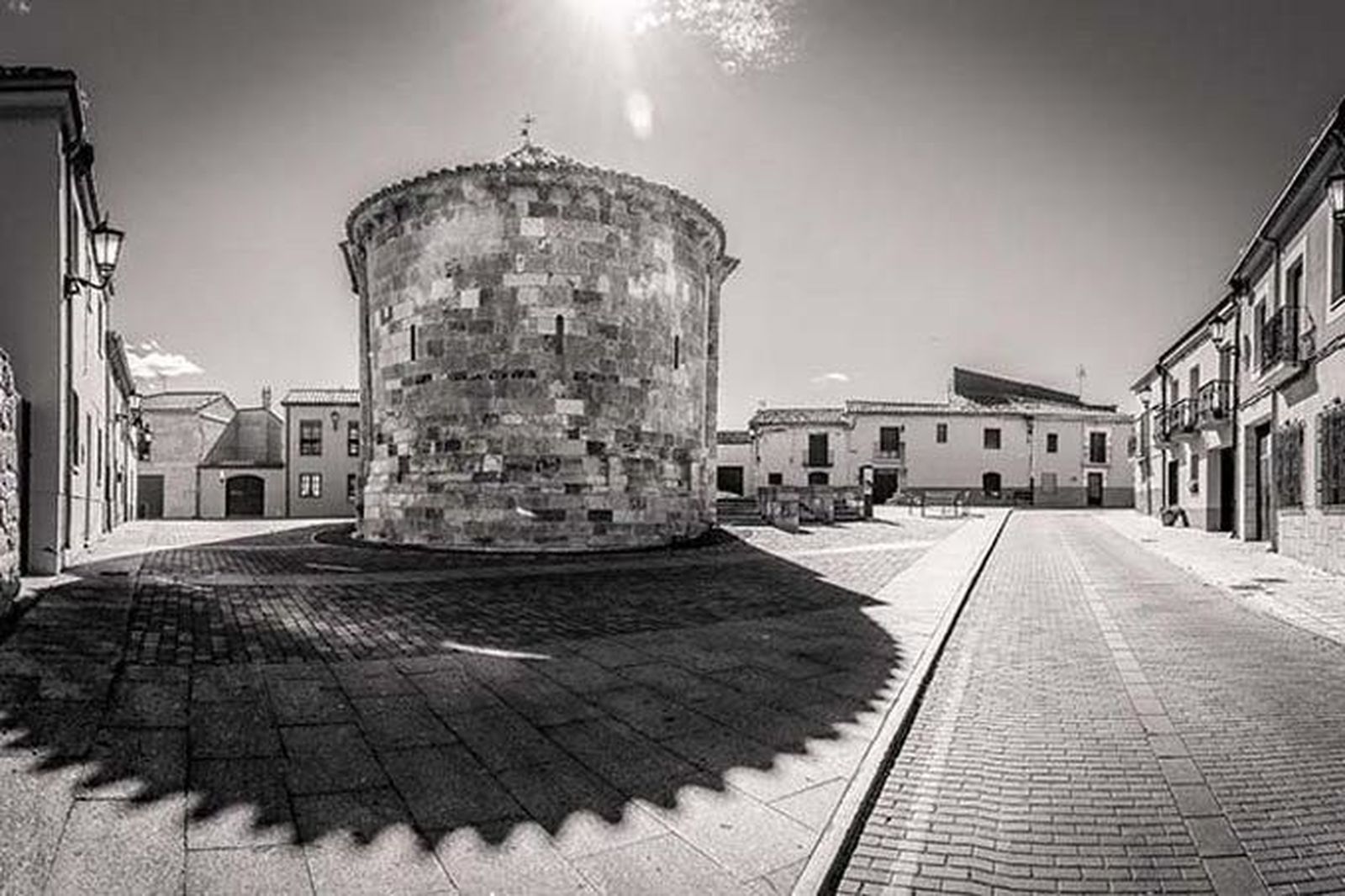 Una instantánea de San Claudio de Olivares, primer premio del V Concurso "Románico Digital" Una instantánea de San Claudio de Olivares, primer premio del V Concurso "Románico Digital"