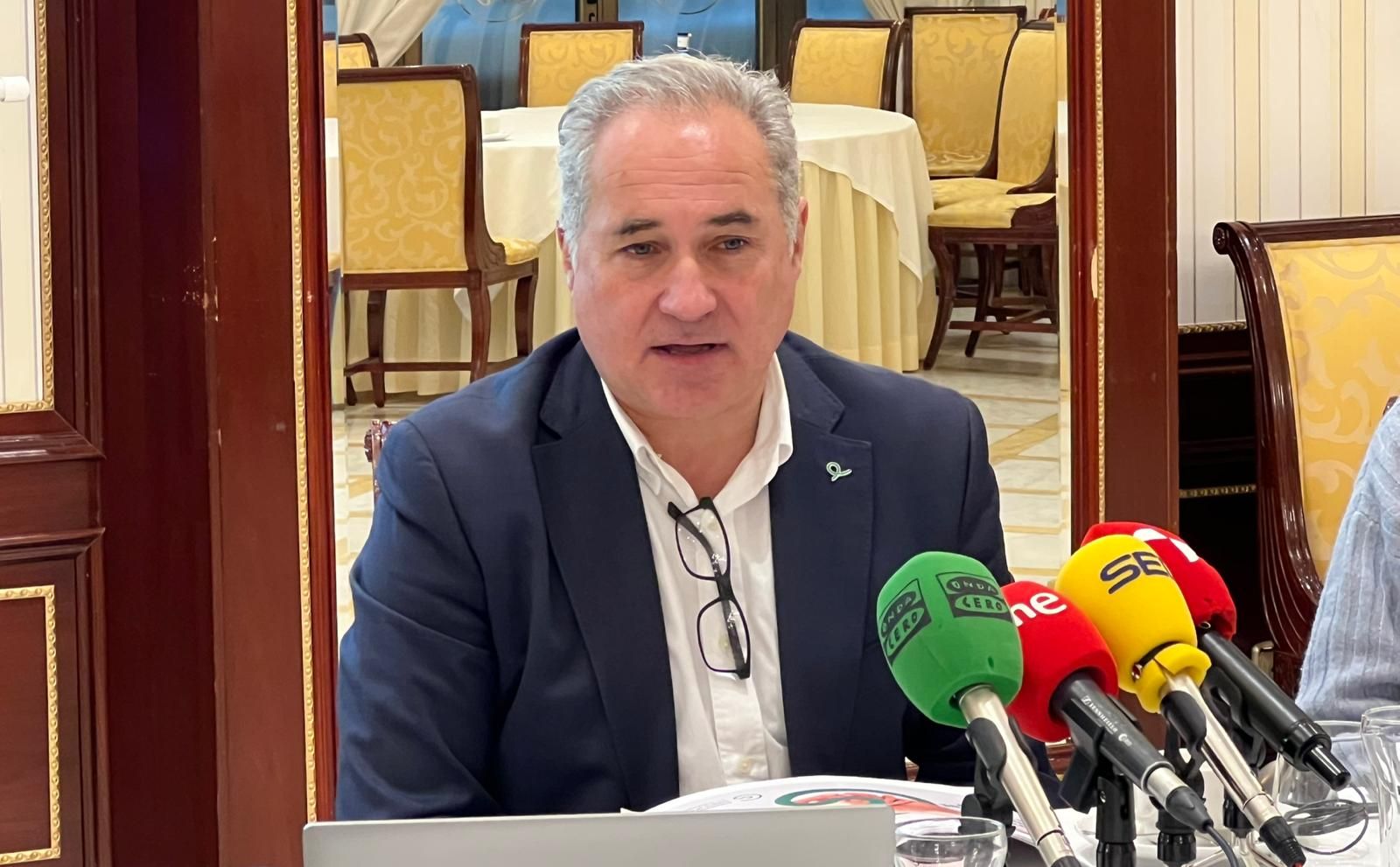 Ángel Losada, presidente de la AECC en Salamanca durante su intervención