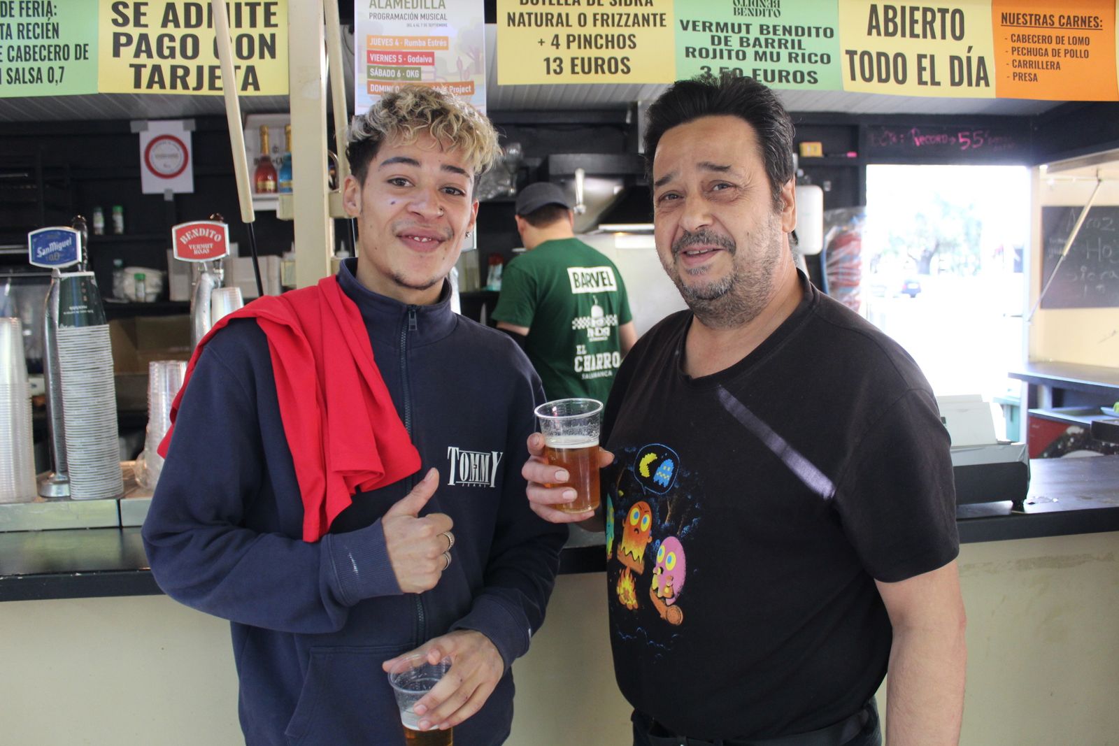 Ambiente en la Feria de Día en el mediodía de este martes