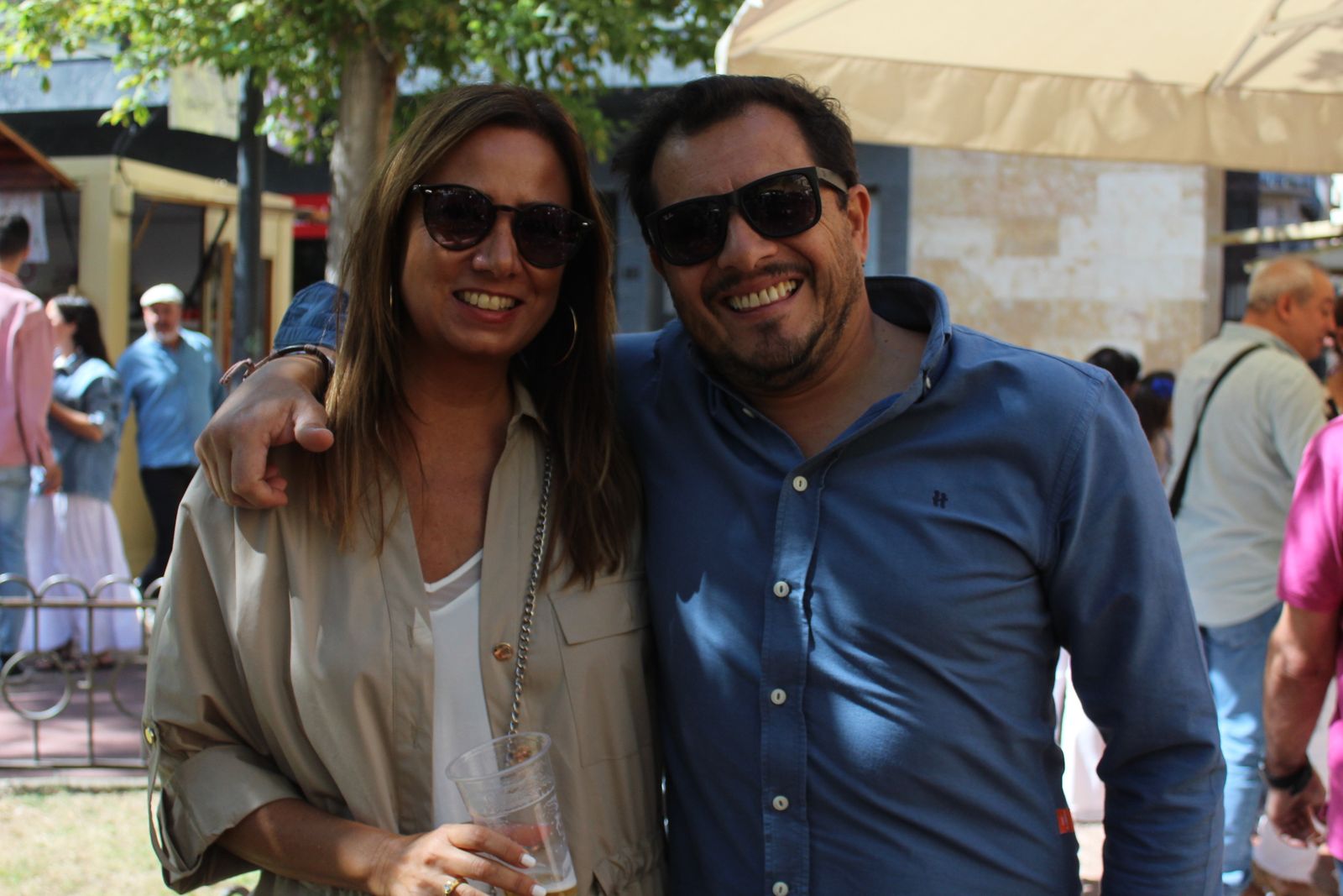 Ambiente en la Feria de Día en el mediodía de este