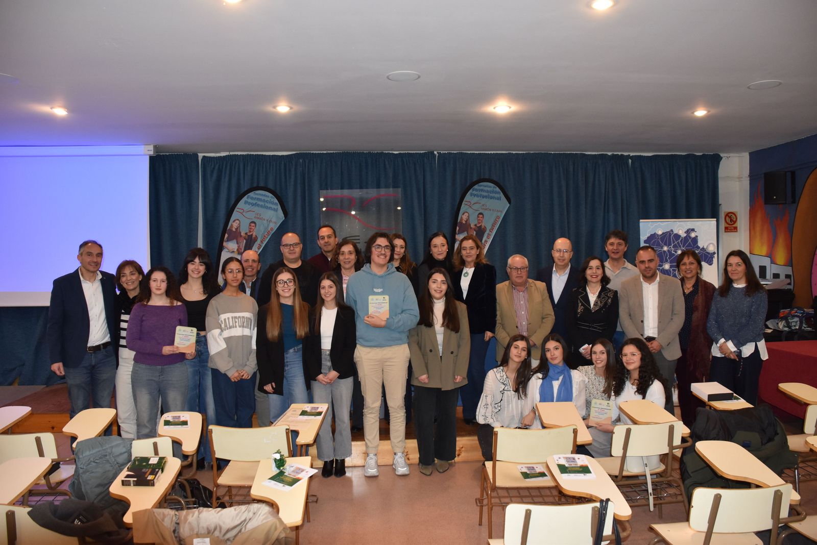 Imagen de todos los premiados en el XII Concurso Innovacreawork de Valladolid Imagen de todos los premiados en el XII Concurso Innovacreawork de Valladolid