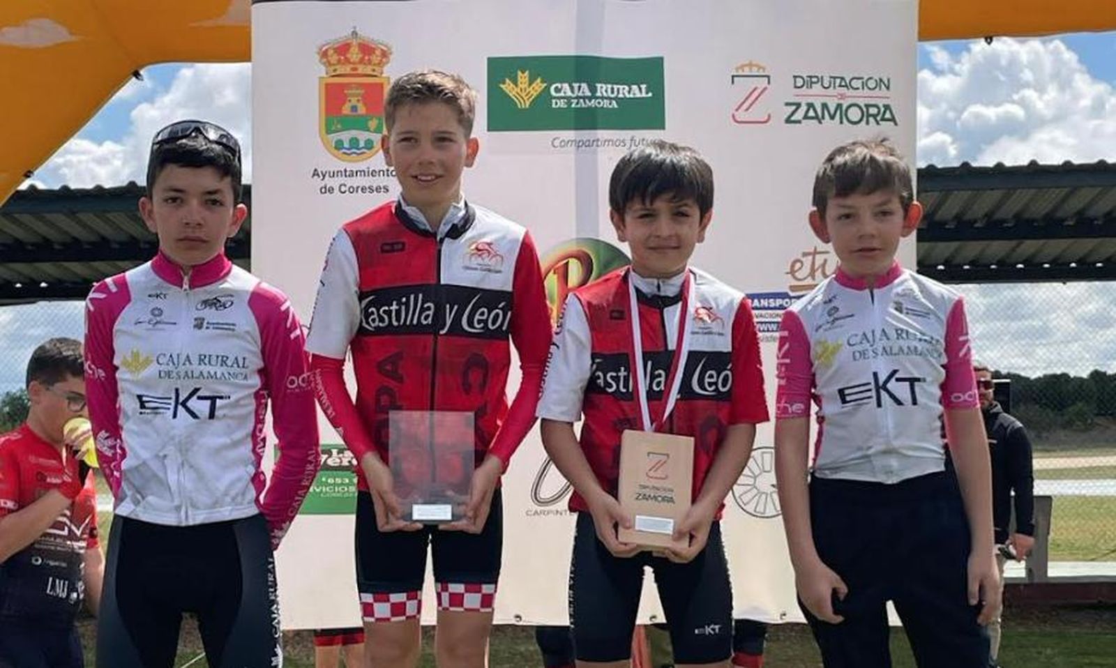 Enzo García y Diego Marcos se coronan campeones regionales de BTT y el Mirat Team domina en la crono