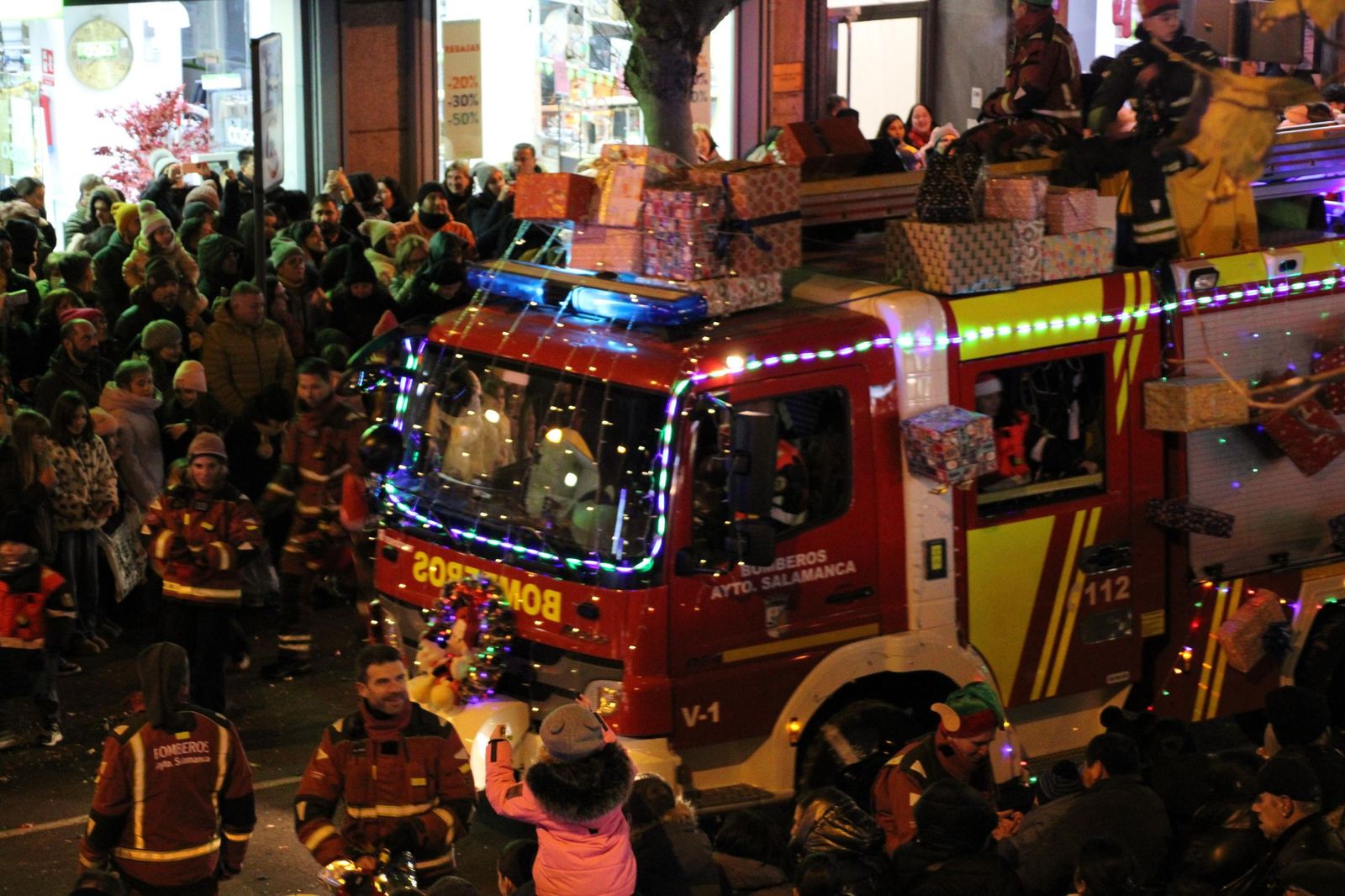 Los Reyes Magos recorren las calles de Salamanca en la Cabalgata 2026