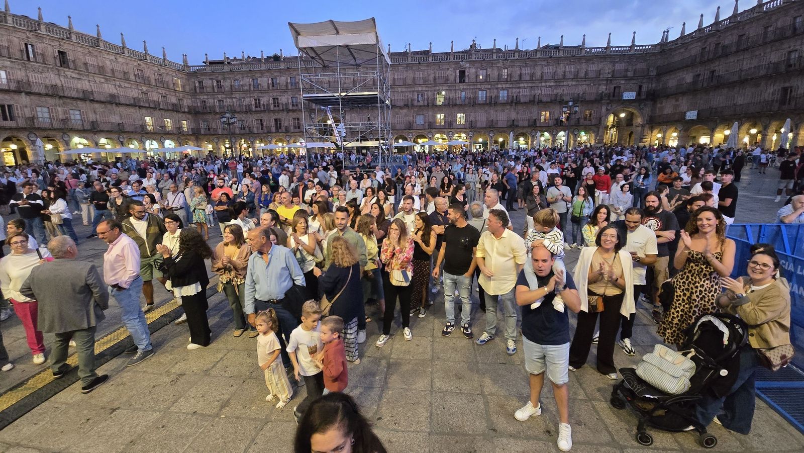 Concierto de Benbow en la Plaza Mayor