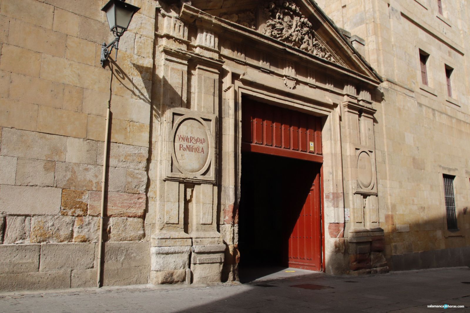 Fachada de la Universidad Pontificia | Imagen: S24H