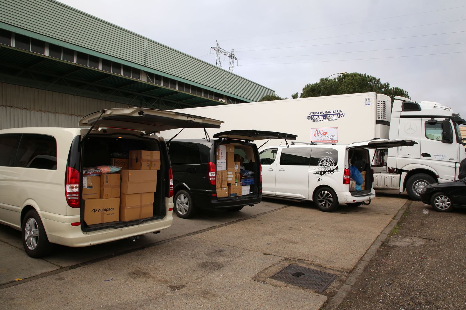 El primer convoy de ayuda humanitaria emprende su viaje de Zamora a Ucrania