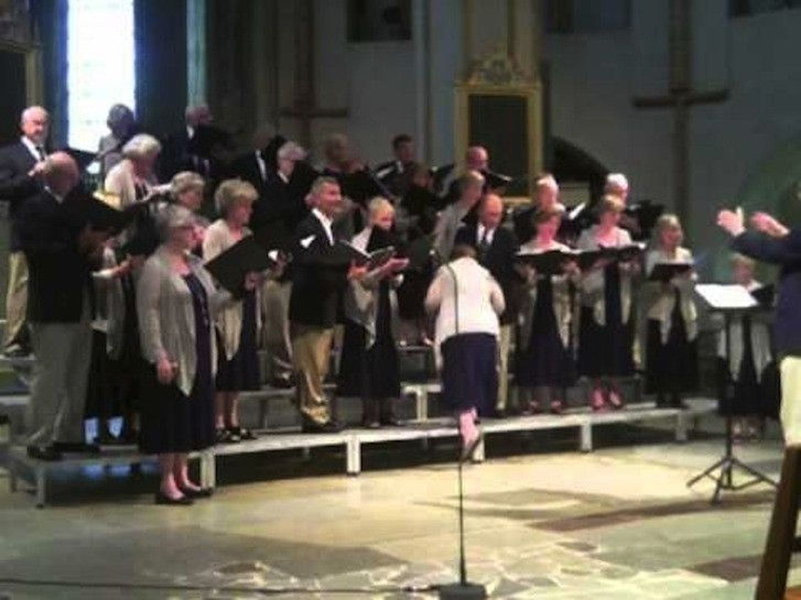 Miróbriga suena a coral estadounidense