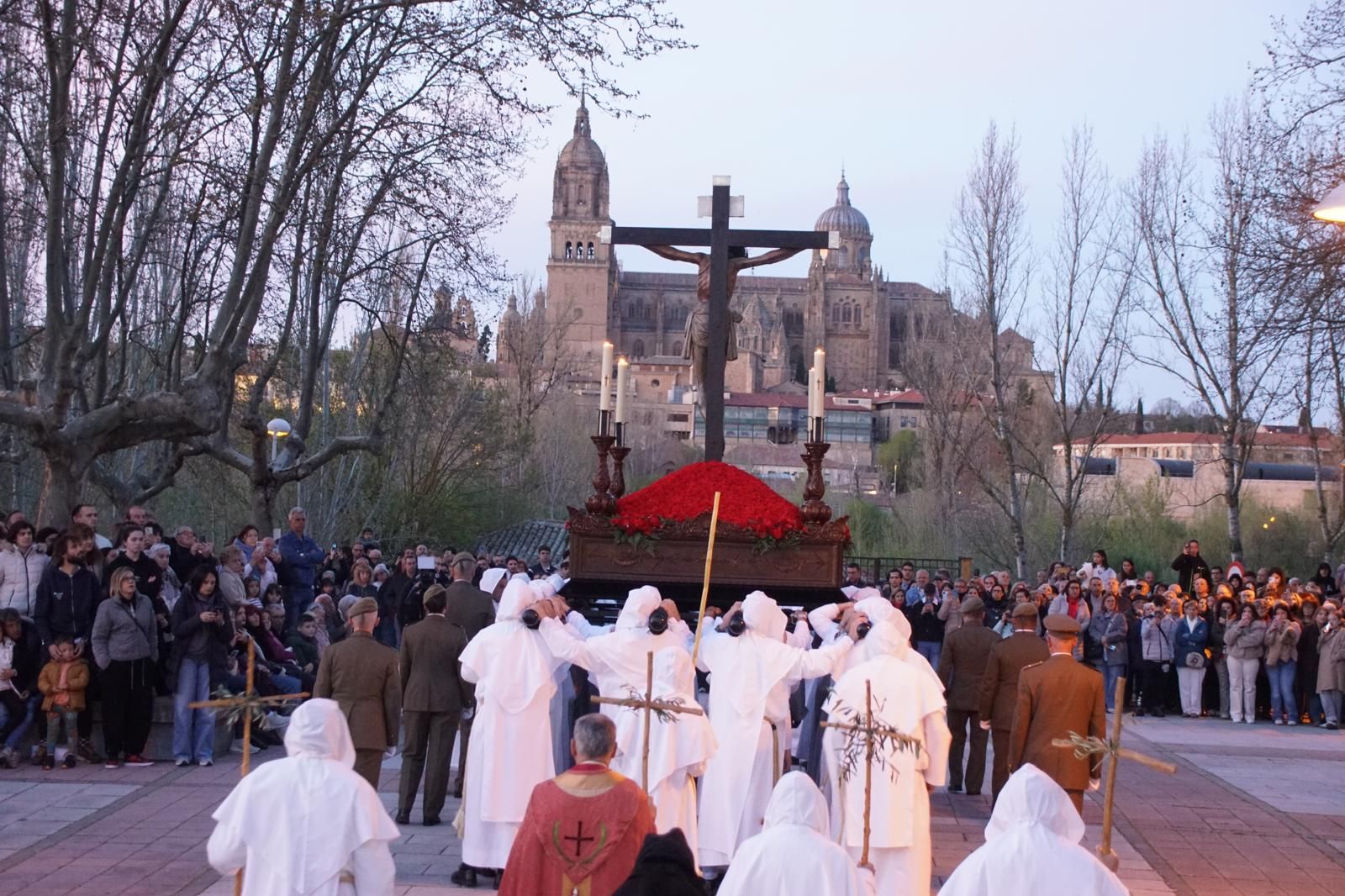 María Nuestra Madre y el Cristo del Amor y de la Paz en la procesión de la Semana Santa 2026 en Salamanca
