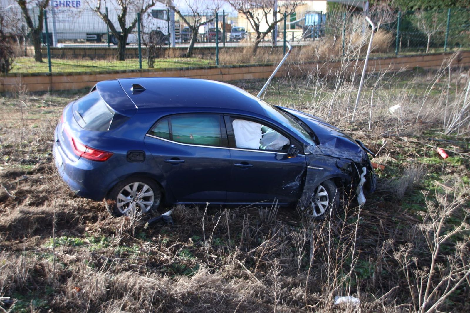 Accidente en la N-630 en el que ha volcado un camión en Arapiles