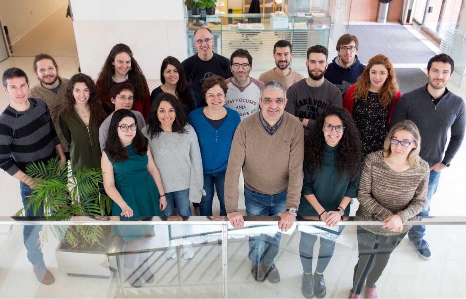 Xosé Bustelo y su equipo