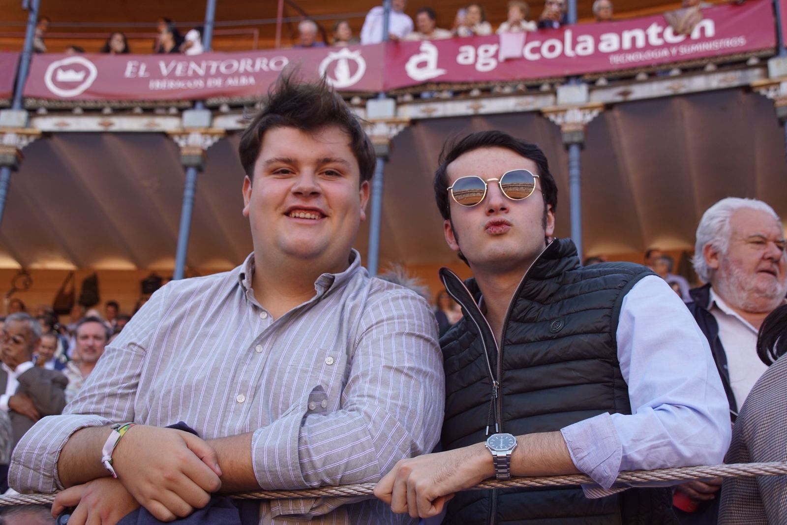 Así ha vivido la afición salmantina el adiós a la feria desde los tendidos: imágenes del ambiente en la corrida concurso