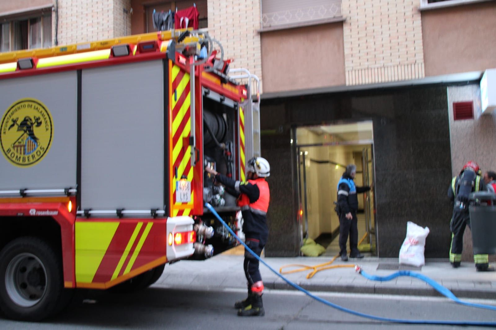 incendio-en-una-vivienda-en-la-calle-leon-felipe-26