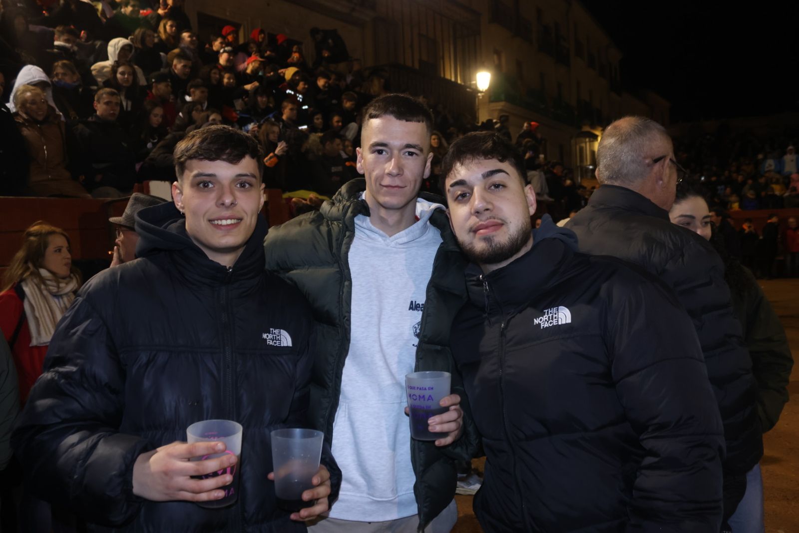 Los jóvenes vuelven a llenar las calles de Ciudad Rodrigo por el Carnaval del Toro