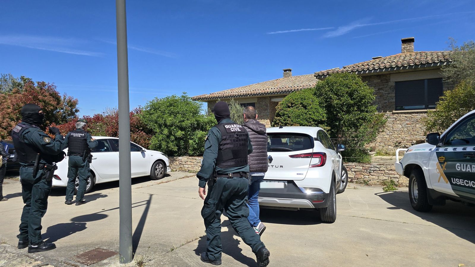 Registran un chalet de grandes dimensiones propiedad de José Luis Pascual en Trabanca