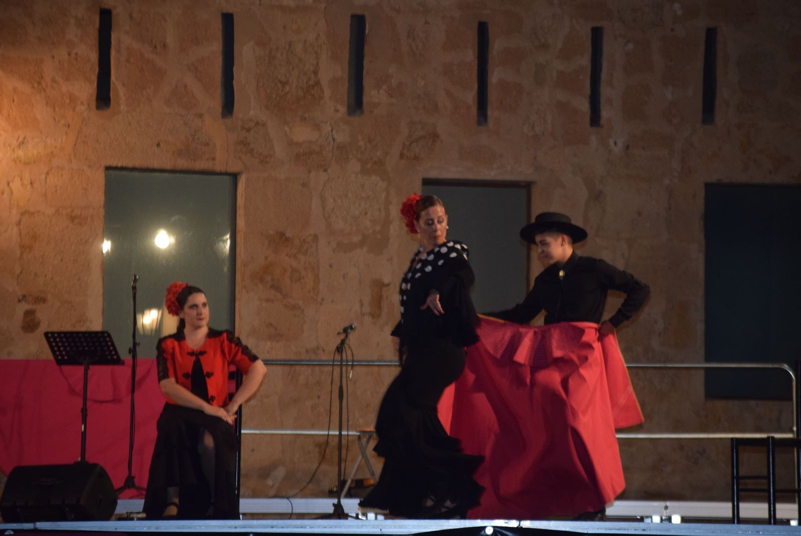 Arte rociero a los pies de la Catedral