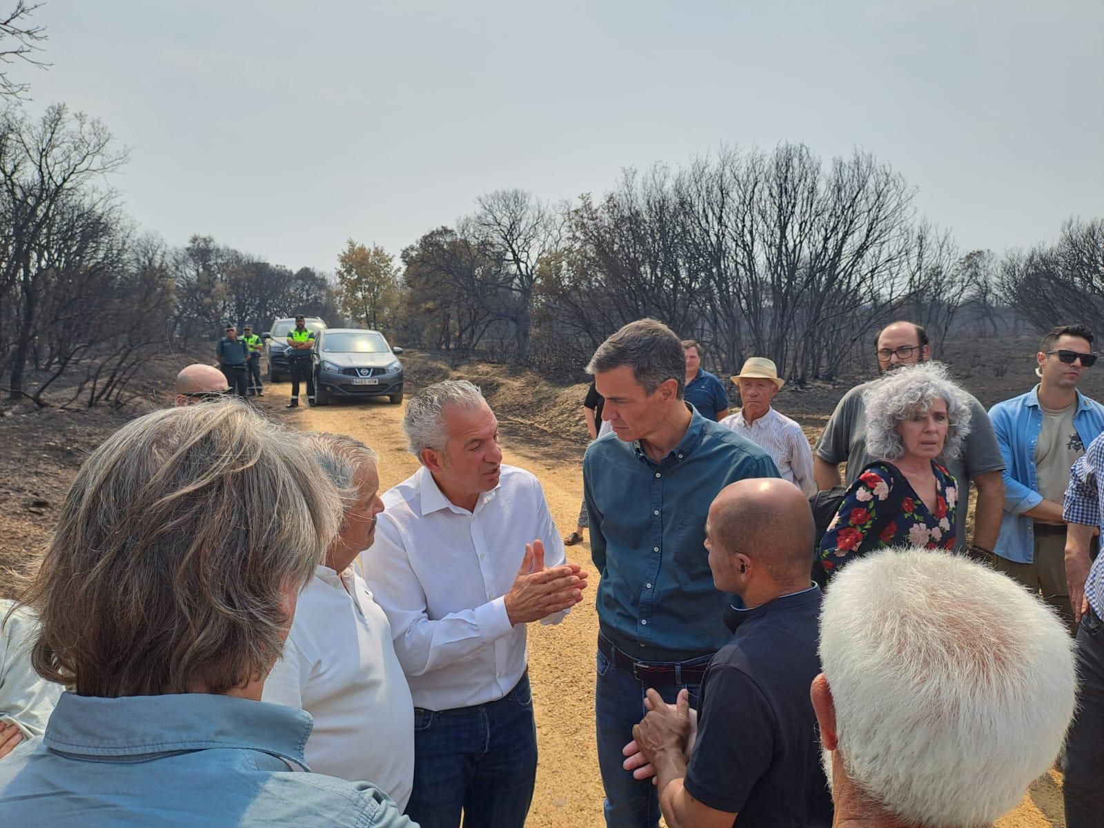 El presidente del Gobierno, Pedro Sánchez, durante su visita a Molezuelas de la Carballeda