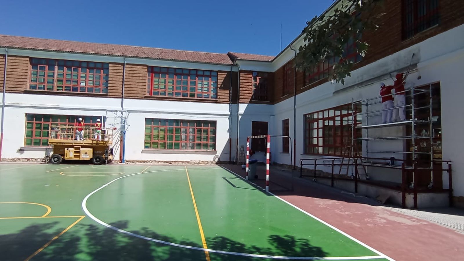 Mejoras en el colegio Santa Teresa de Alba  (3)