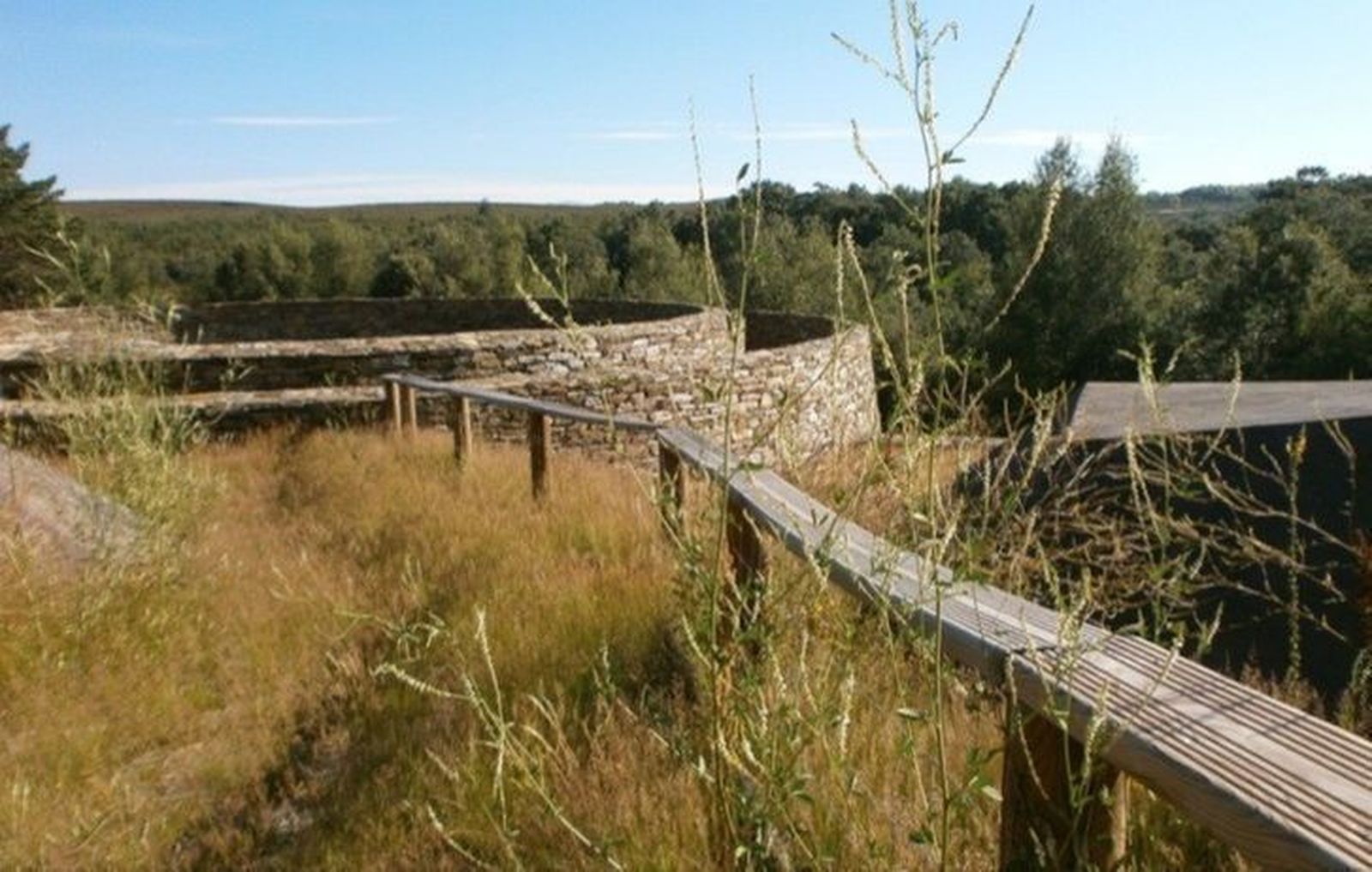 Reclaman la apertura del Centro Temático del Lobo
