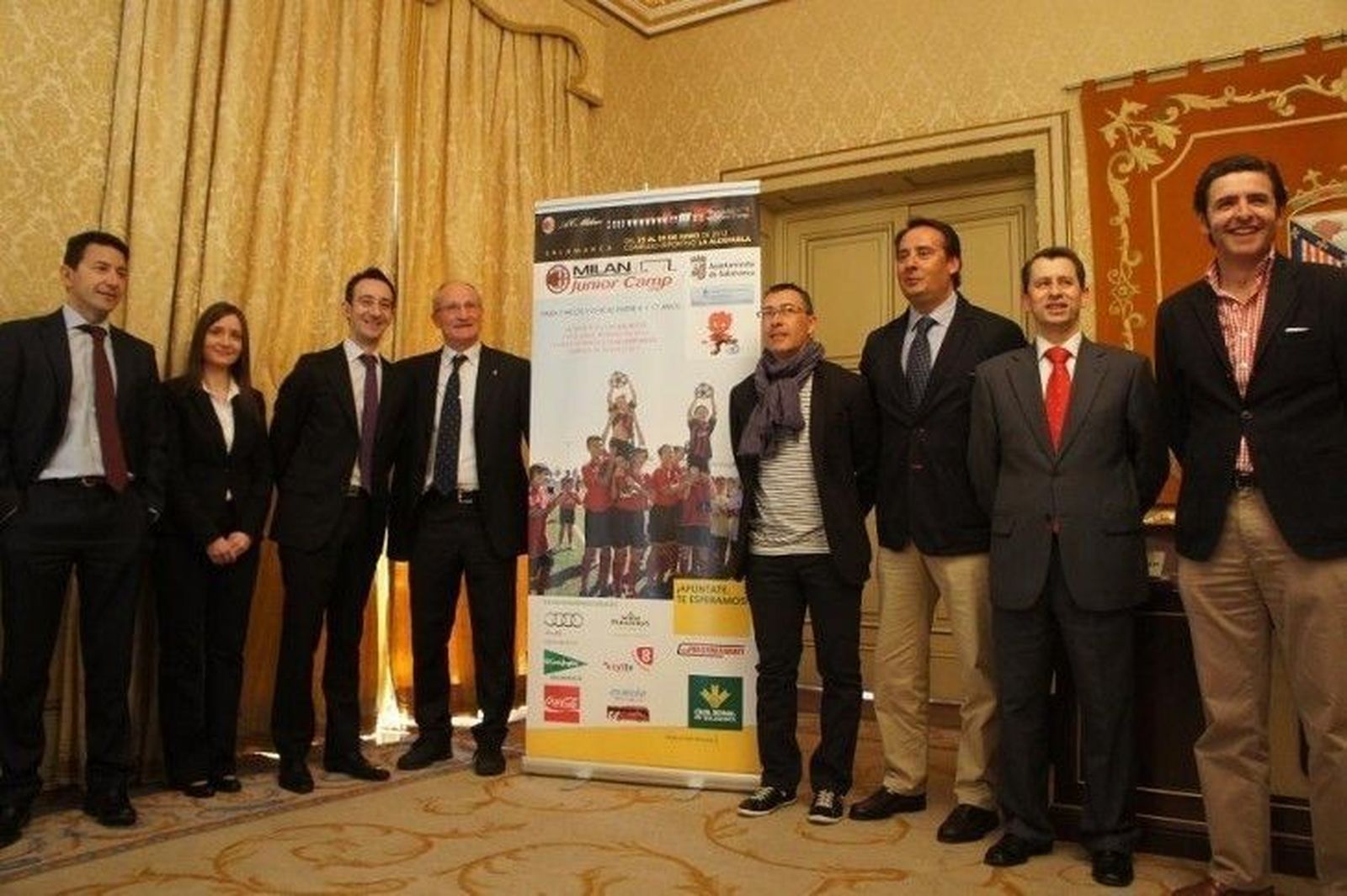 El campamento del Milán llega a Salamanca