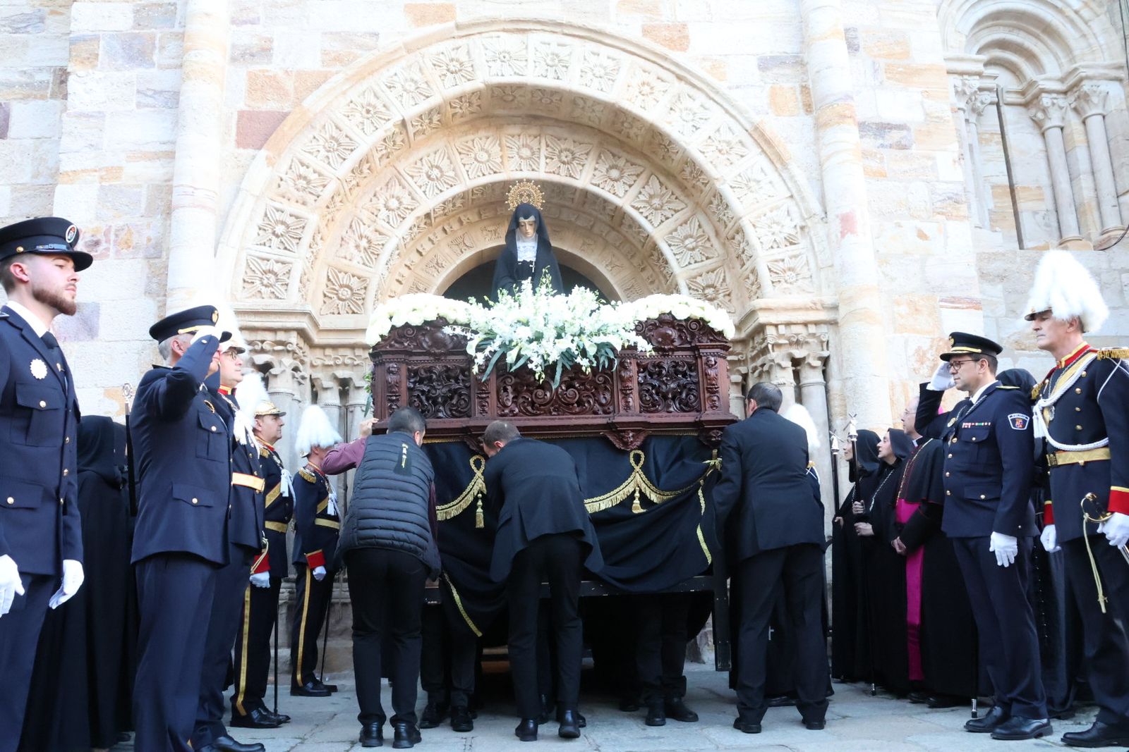 GALERÍA | Revive en imágenes la procesión de la Soledad