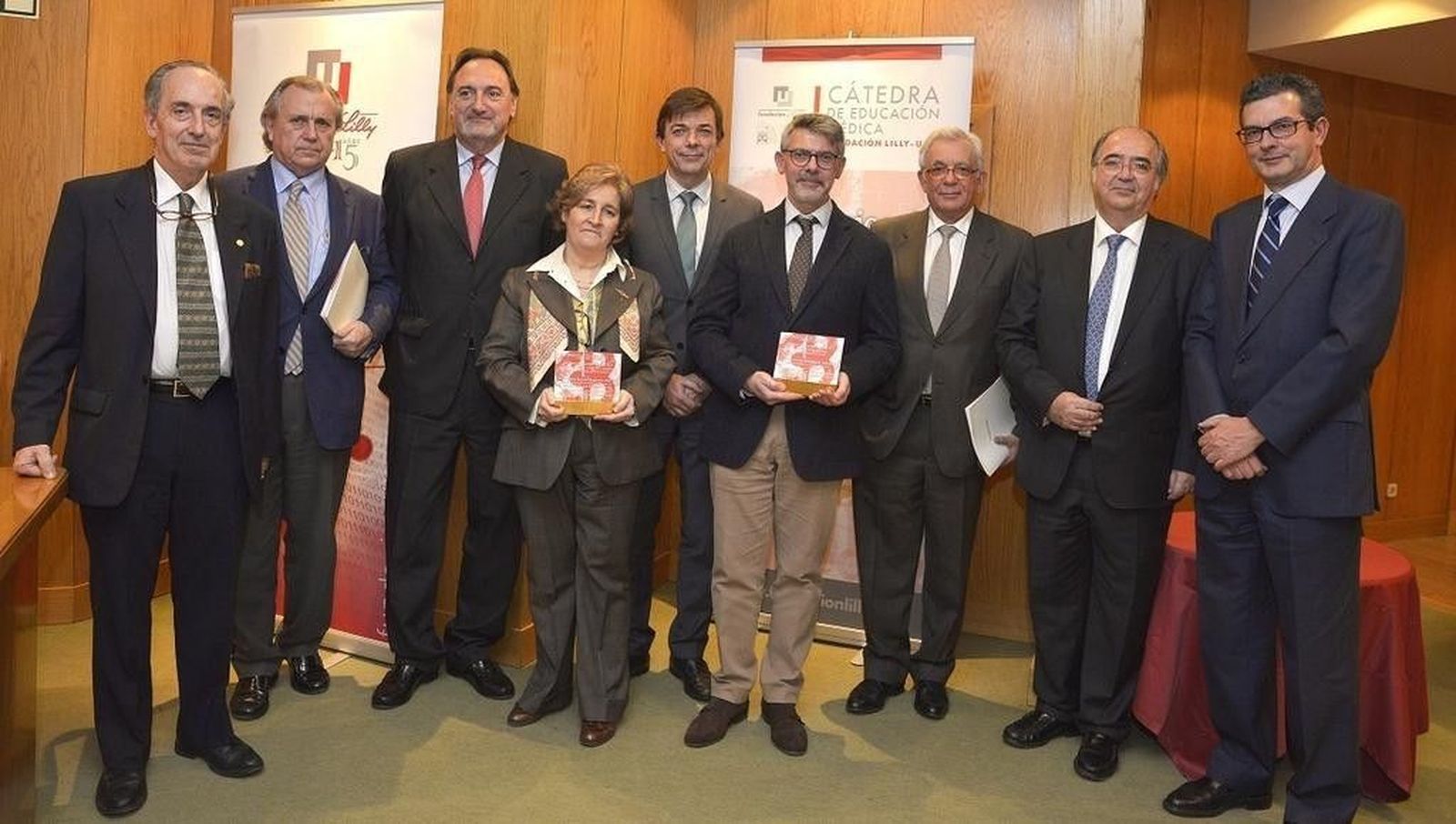 Juan Antonio Rodríguez Sánchez recibe el Premio de Educación Médica 2015 Juan Antonio Rodríguez Sánchez recibe el Premio de Educación Médica 2015