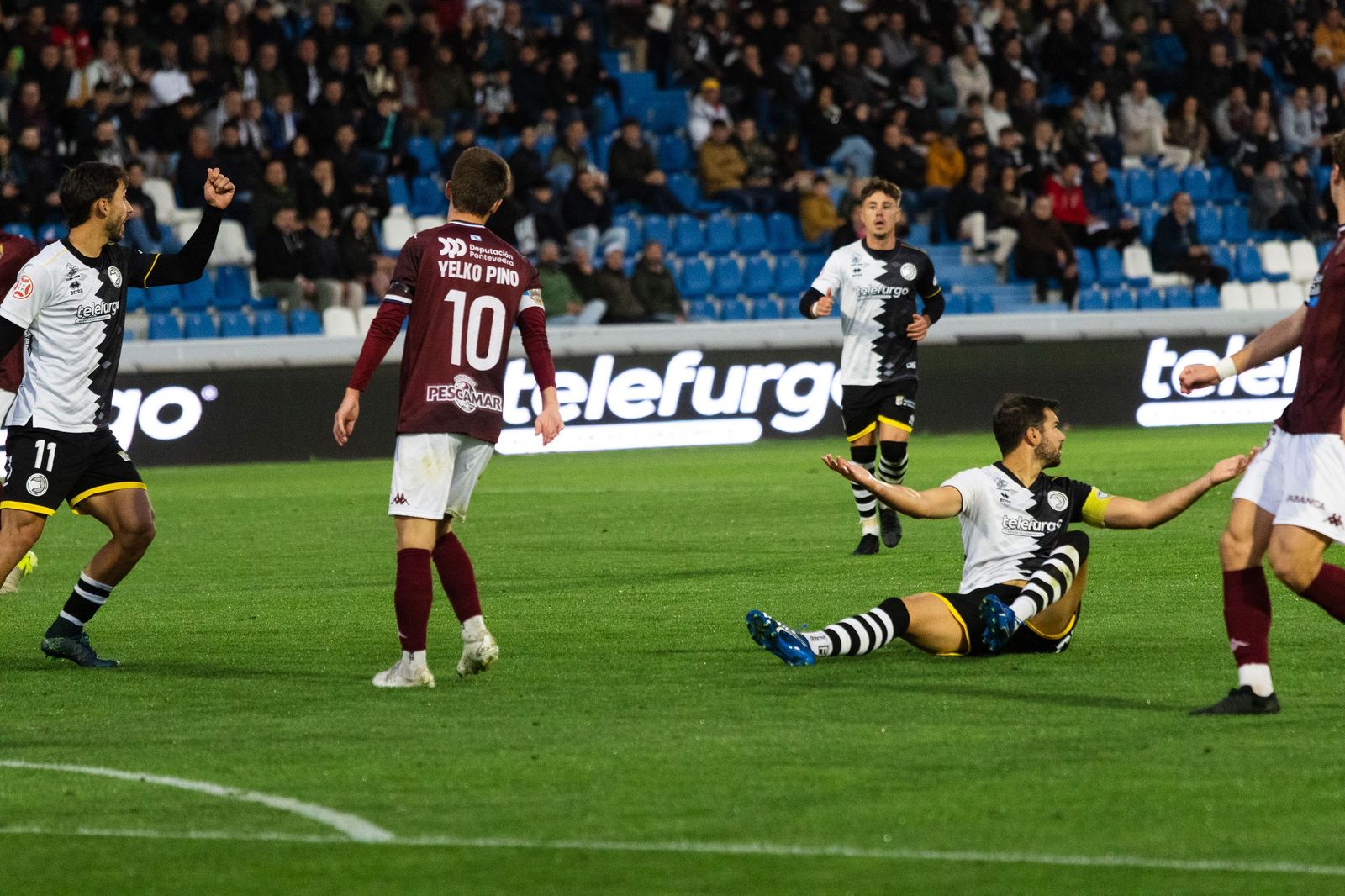 Partido entre Unionistas y Pontevedra en el Reina Sofía