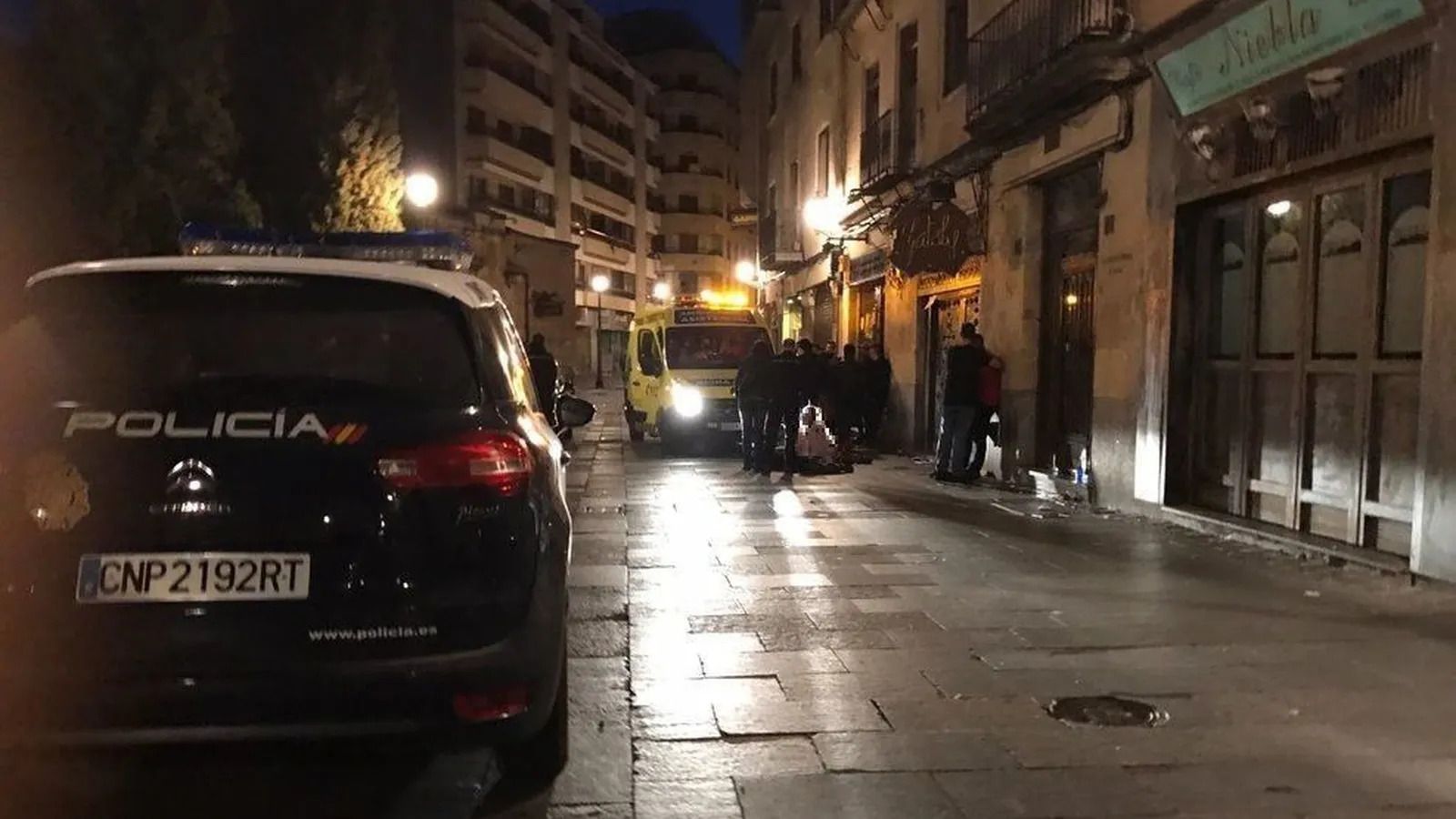 Policía en la calle Bordadores en una fotografía de archivo