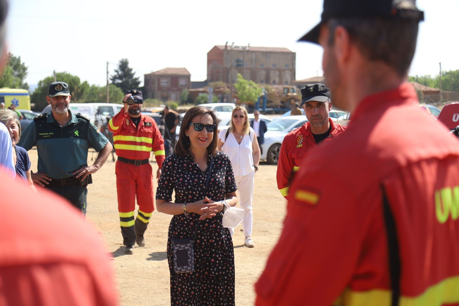 Margarita Robles visita la zona afectada por el incendio de Losacio. Foto María Lorenzo (3)