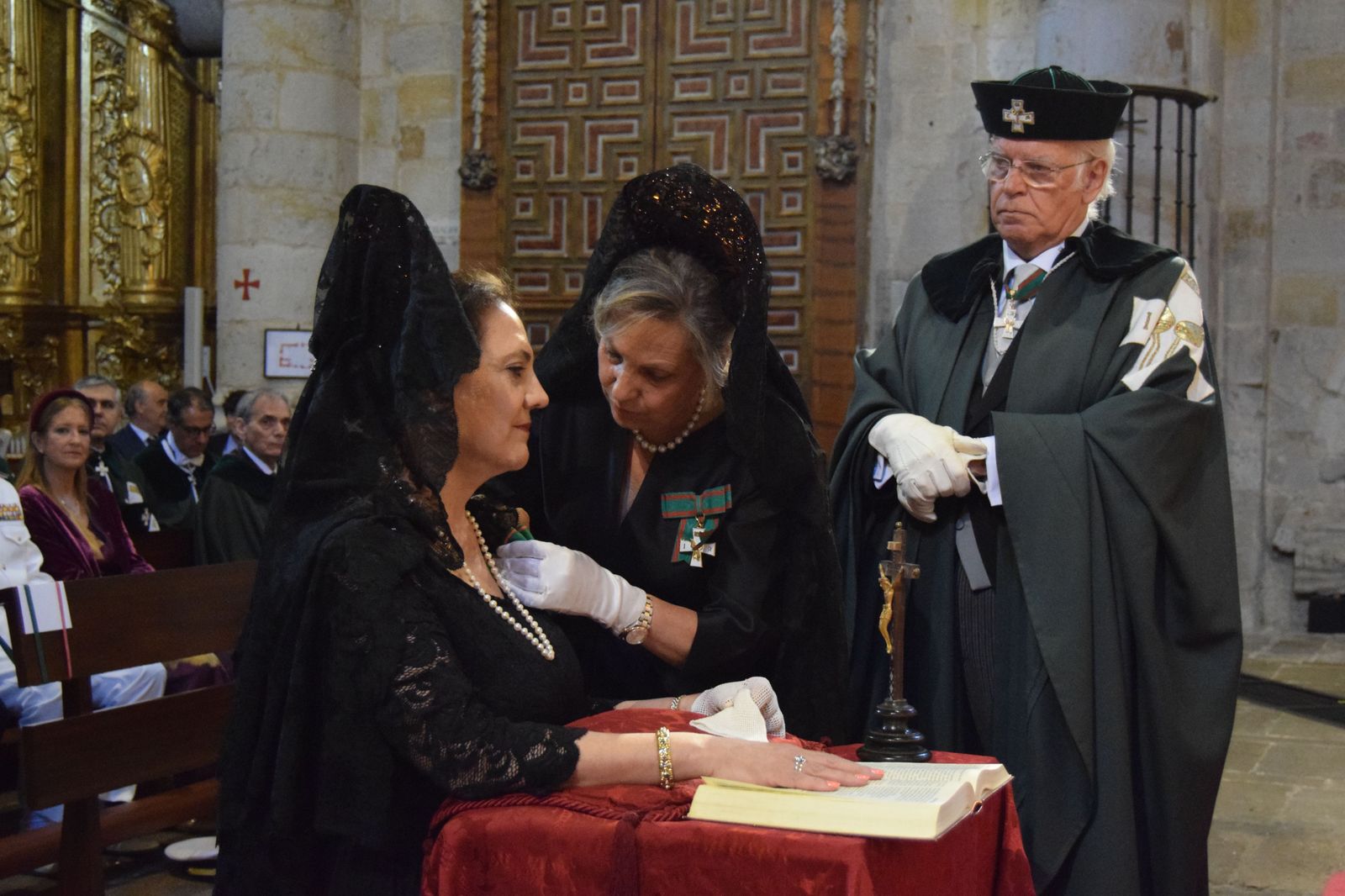 la-real-cofradia-de-caballeros-cubicularios-recibe-a-sus-nuevos-miembros-31