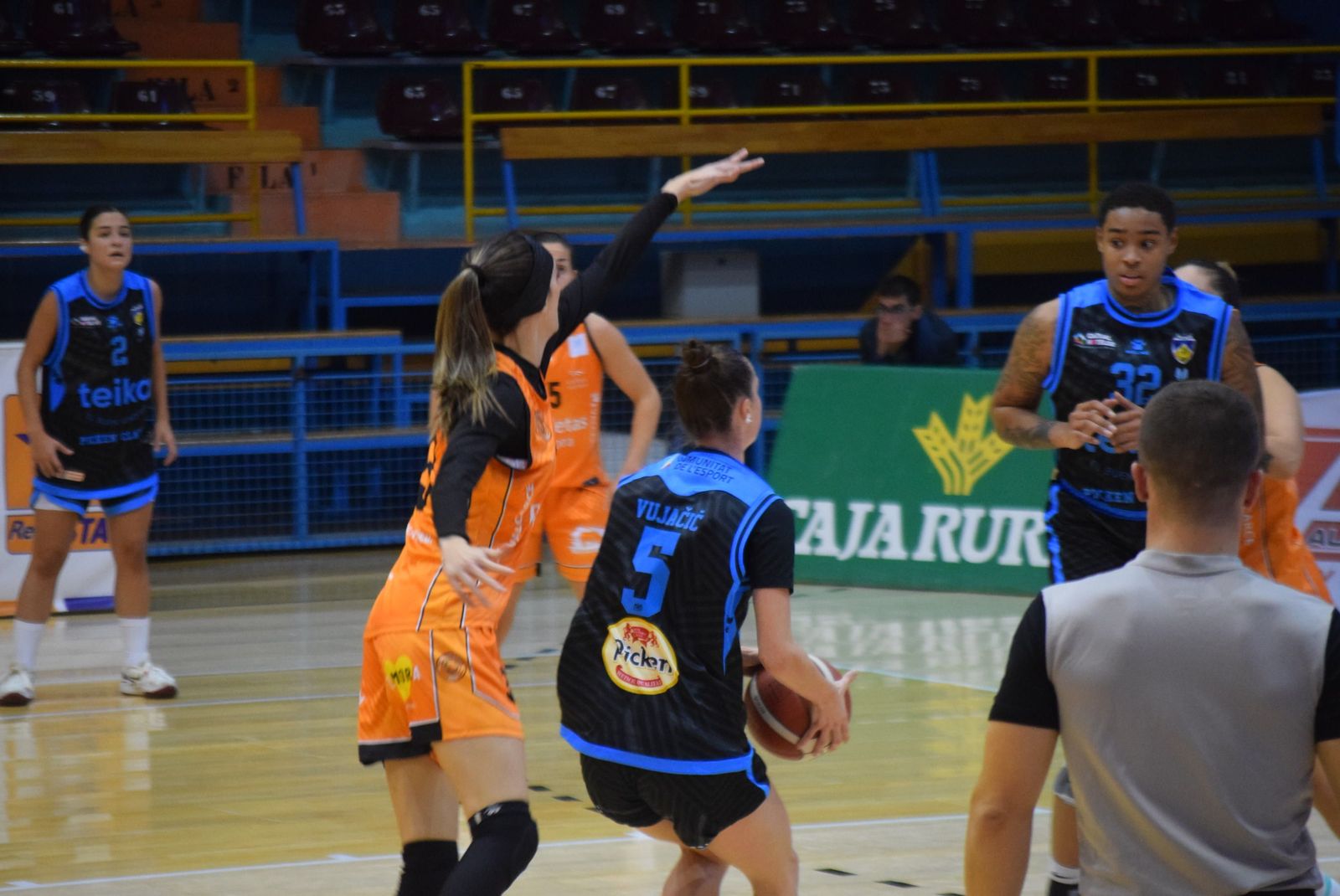 cd-zamarat-picken-claret-34