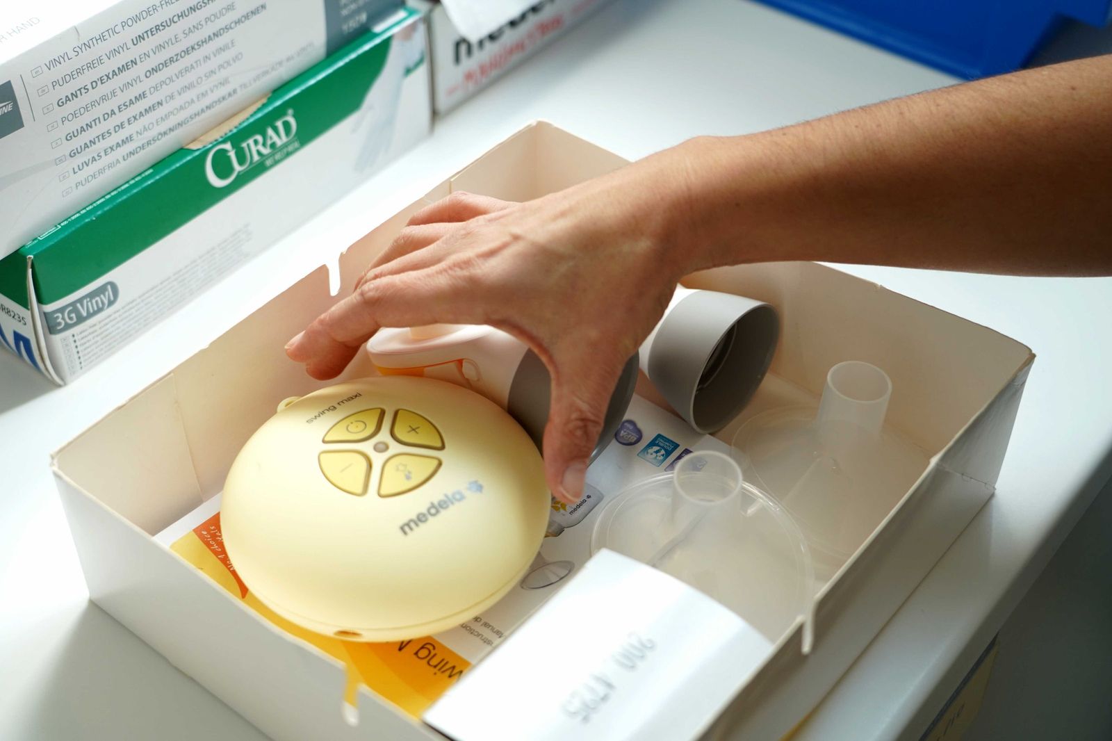 Kit para la extracción de leche que reciben las donantes del  Banco de Leche Materna de Castilla y León