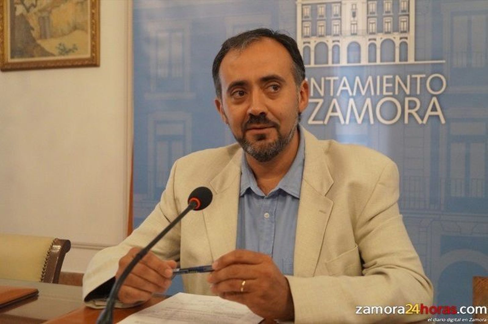 El Ayuntamiento cambia de idea y no cortará la acera para recuperar 18 plazas de aparcamiento en Príncipe de Asturias