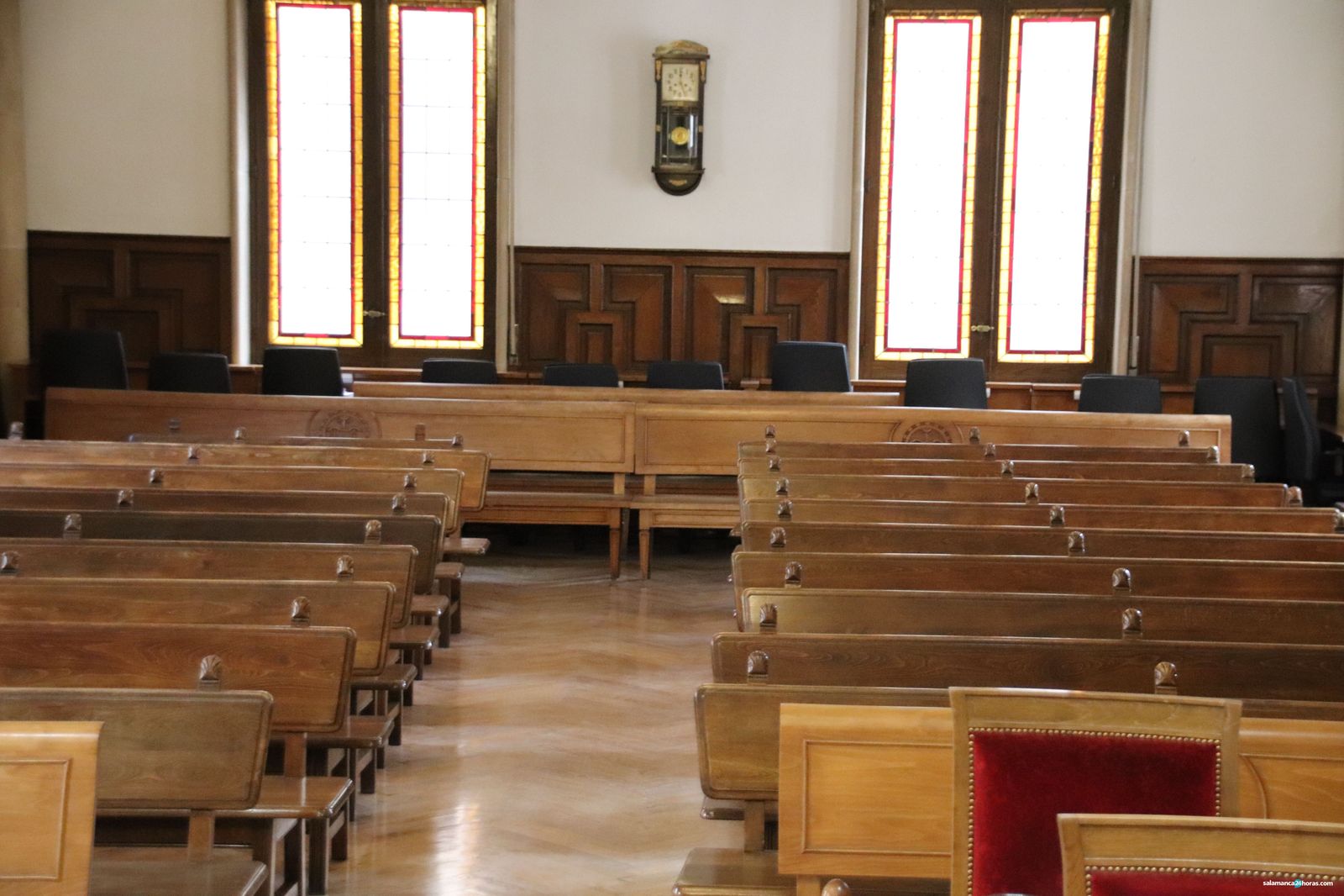 Audiencia Provincial Fiscalía de menores (18)