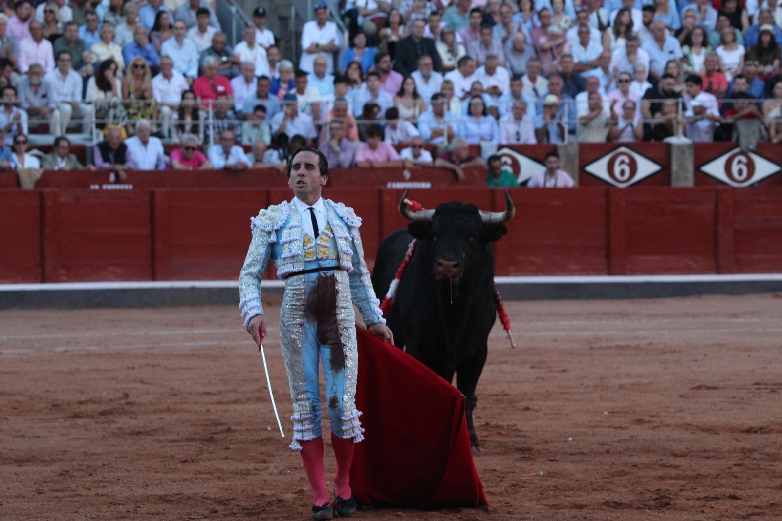 Emilio de Justo, Juan Ortega y Roca Rey inauguran el cartel de figuras en la feria de Salamanca: la corrida de Garcigrande en imágenes