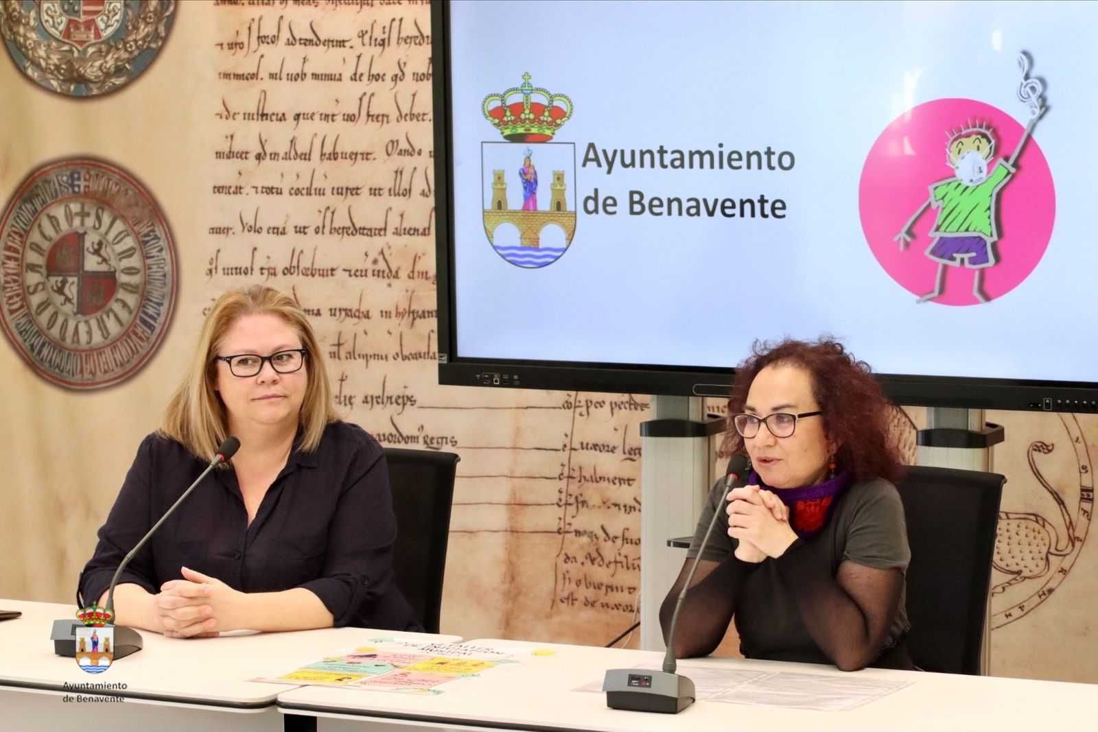 La concejala de Cultura, Marian Martínez y la presidenta de la Escuela de Música, Choni Sánchez