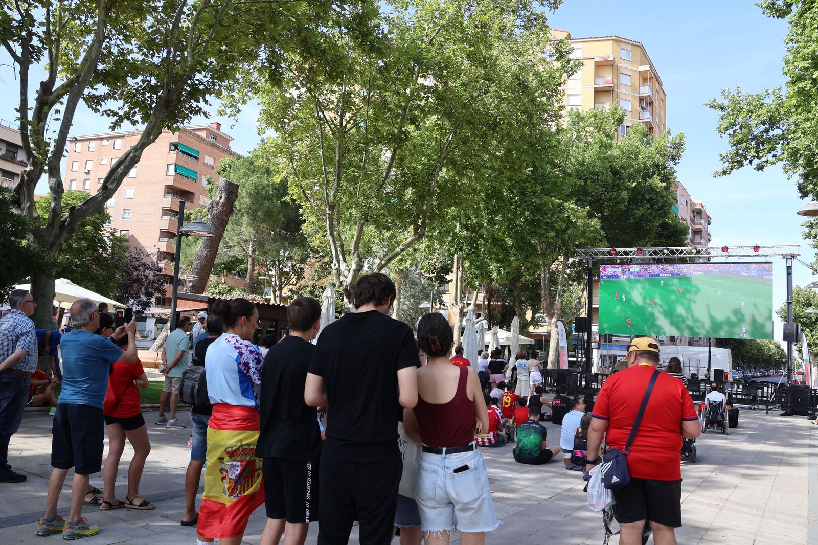 GALERÍA | Así se vivió la final de la Eurocopa Femenina en La Marina Fotos: Nuria Galindo