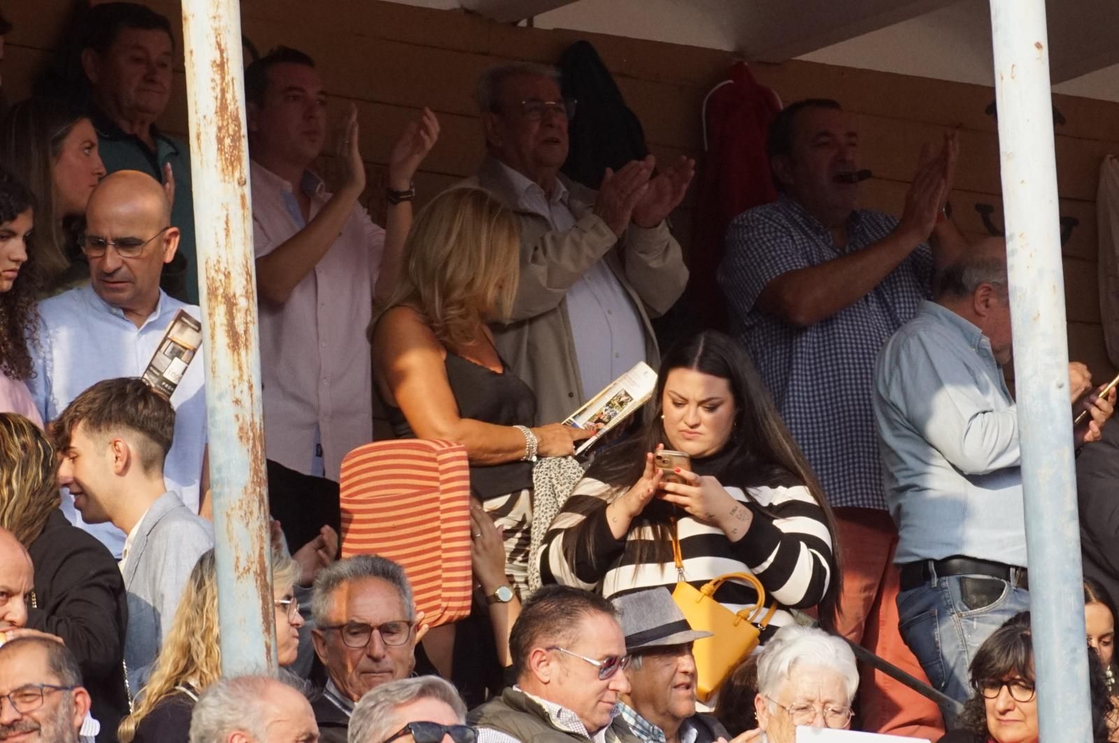 resumen-fotografico-del-ambiente-en-los-tendidos-de-la-glorieta-durante-la-corrida-de-garcigrande-20-de-septiembre-de-2024-foto-juanes-4