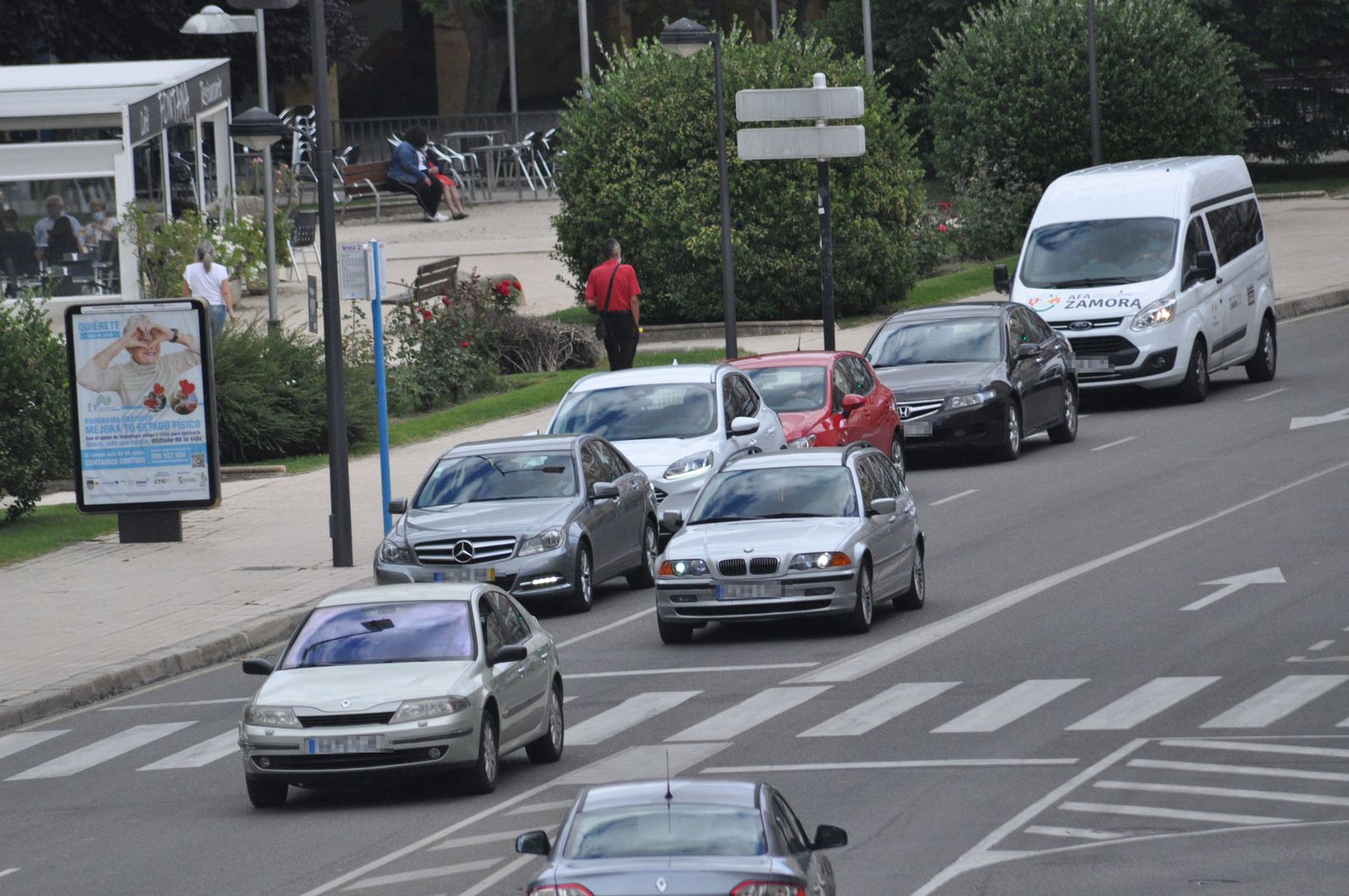 Tráfico de coches en Zamora. Archivo. Tráfico de coches en Zamora. Archivo.