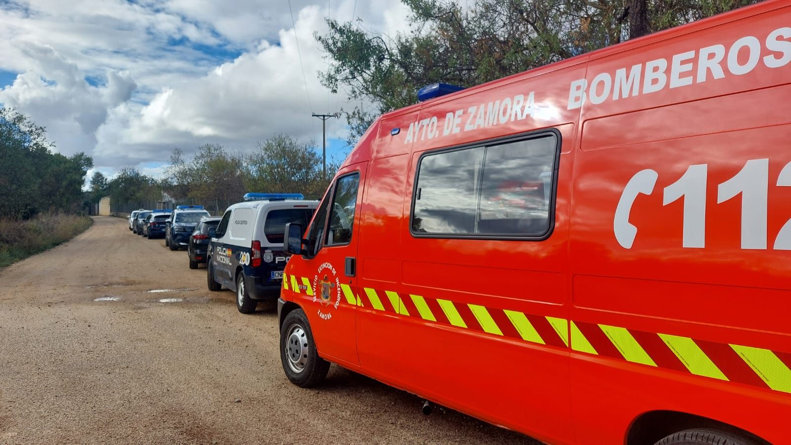 GALERÍA | Amplio despliegue para rescatar un cuerpo sin vida del río Duero en Zamora capital