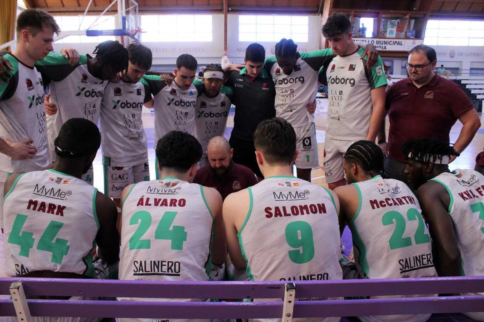 Tiempo muerto de Borja San Miguel en la fase de ascenso a LEB Plata | FOTO CB TORMES