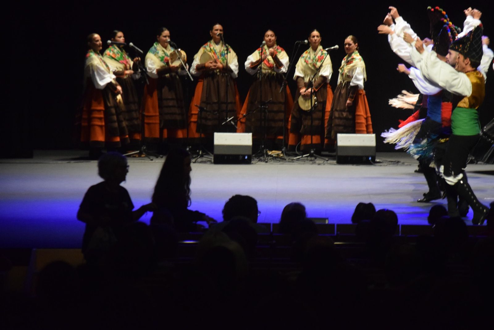gala-de-clausura-del-festival-internacional-de-folklore-de-zamora-37