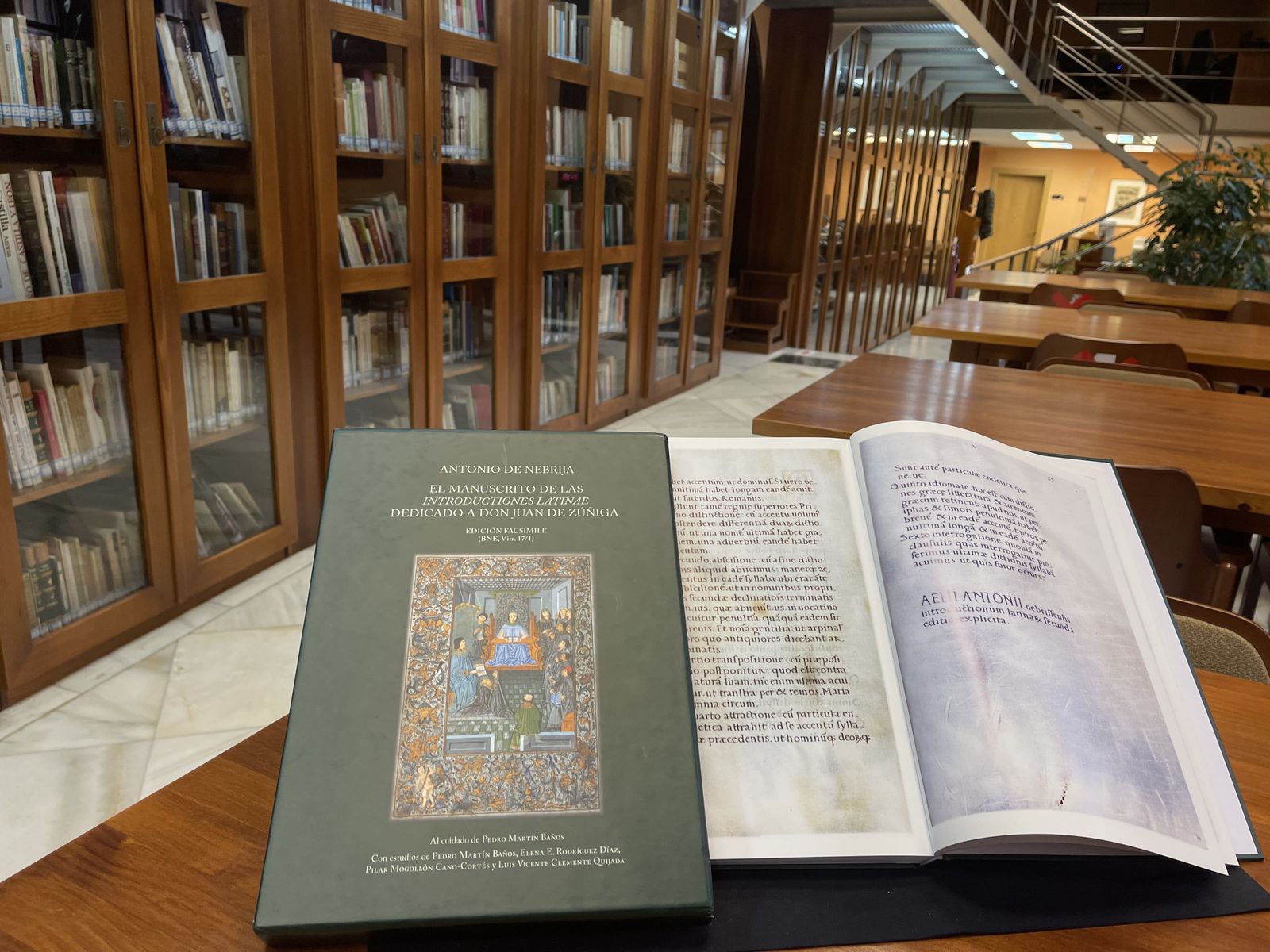 Facsímil sobre Antonio de Nebrija