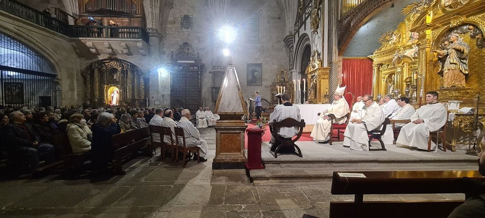 El obispo de Zamora preside la eucaristía con motivo de la festividad de San Ildefonso