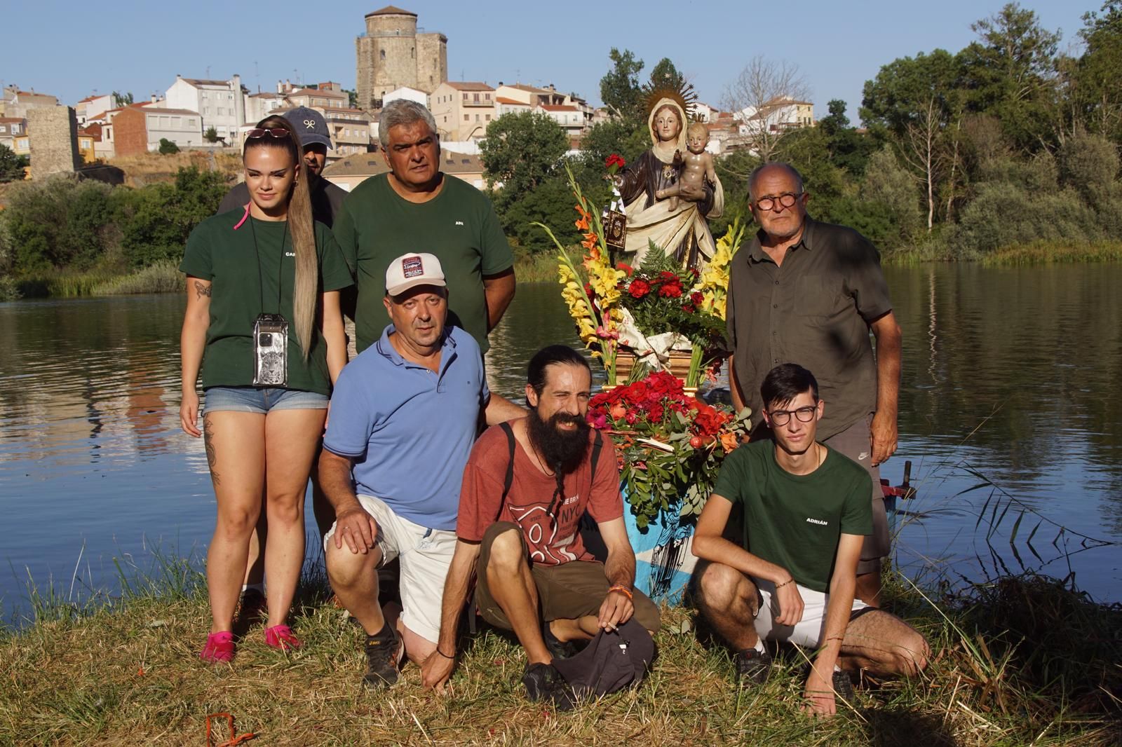 Procesión con la Virgen del Carmen por el río Tormes en Alba (13).jpeg