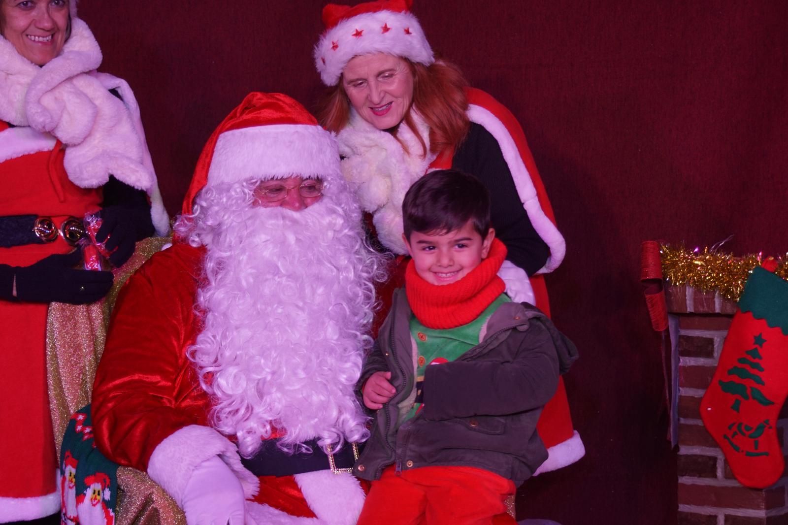 El Encinar recibe la visita de Papa Noel