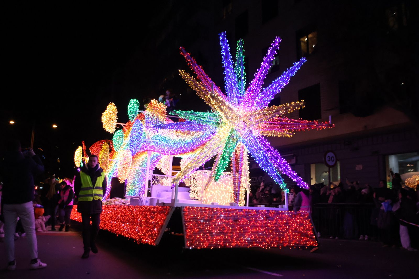 Los Reyes Magos recorren las calles de Salamanca en la Cabalgata 2026